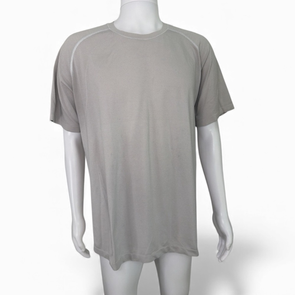 lululemon athletica Metal vent Short Sleeve Tee